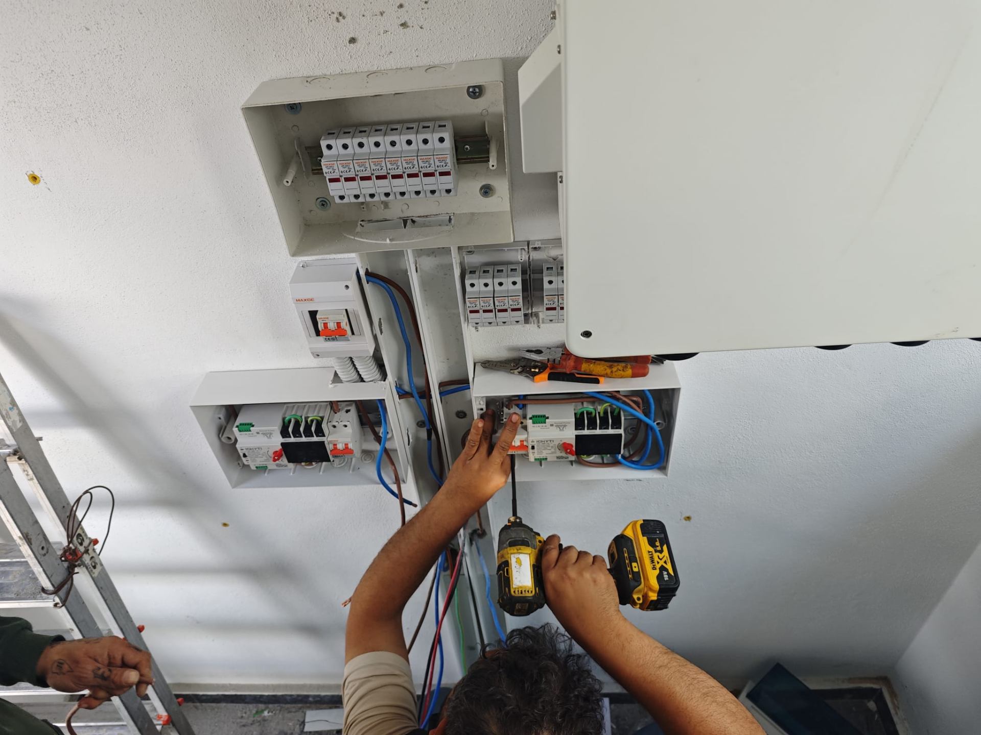 Sizin için doğru elektrik ekibi